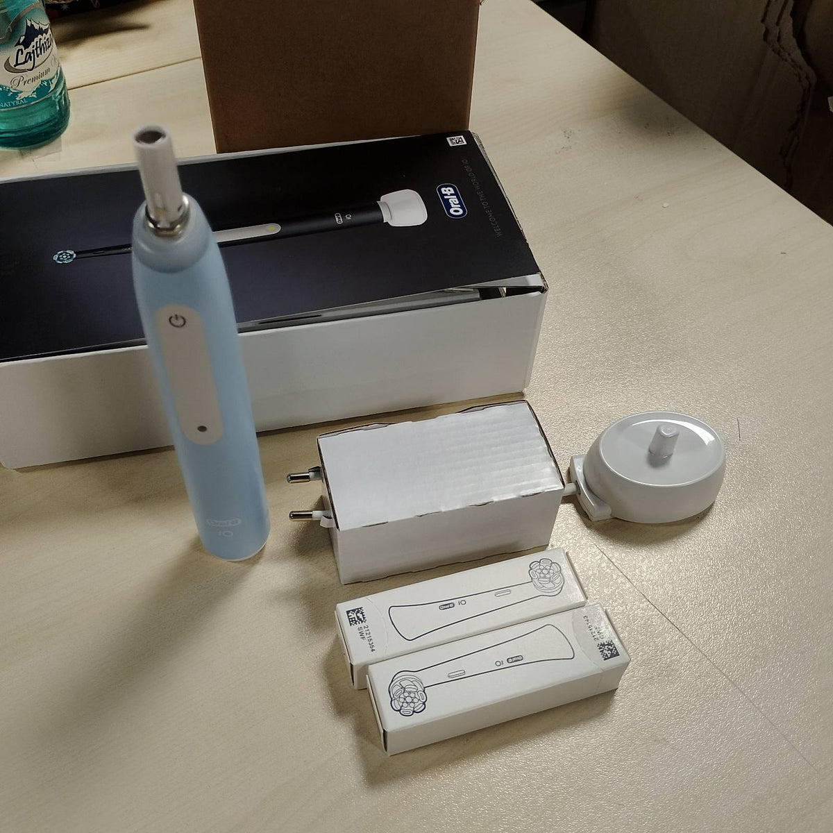 301608 - ORAL-B iO Series 3, Furçë dhëmbësh elektrike, blu e çelët