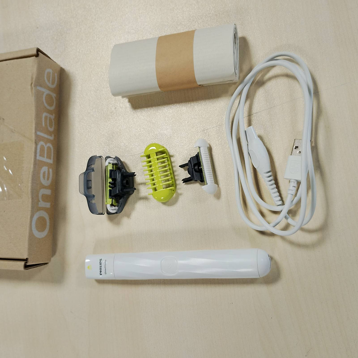 301875 - PHILIPS OneBlade Intime QP1924/30, rruajtje intime, mbrojtje shtesë të lëkurës