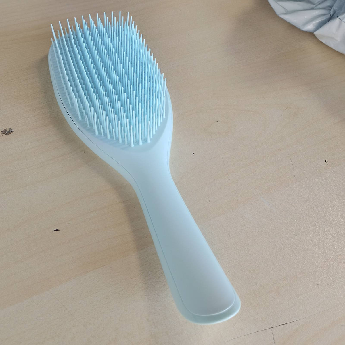 302303 - TANGLE TEEZER Furçë flokësh Large Ultimate Detangler për flokë të lyer, të hollë dhe të ndjeshëm – Fijet e buta zvogëlojnë këputjen dhe tërheqjen – E butë për flokët e ndjeshëm – Blu