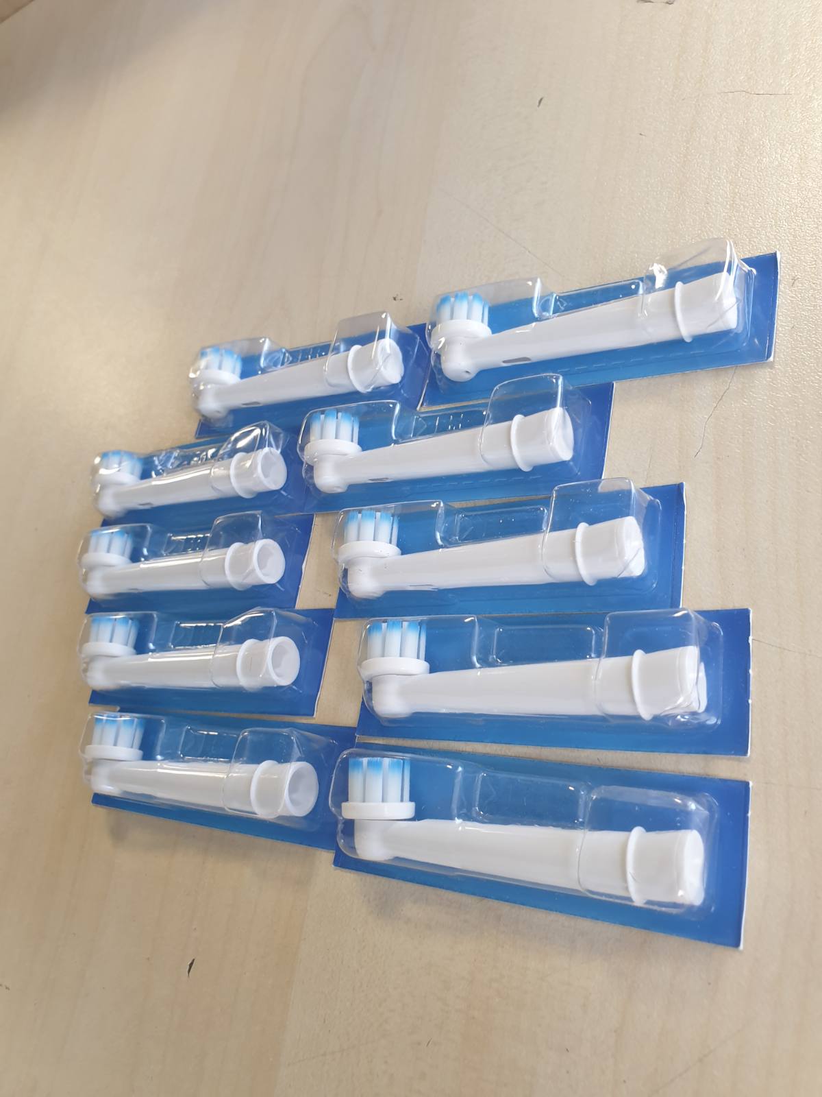 302959 - ORAL-B Koka Furçe Zëvendësuese Pro Sensitive Clean, 10 copë, E Bardhë