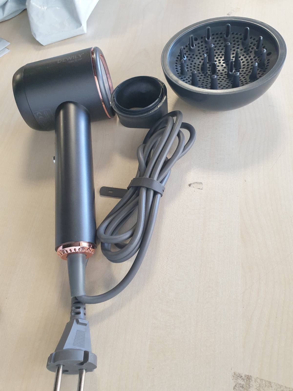 302963 - DEWILY Tharëse flokësh profesionale me difuzor, 1500W/1800W, 4 nivele ngrohjeje, 2 nivele ventilatori