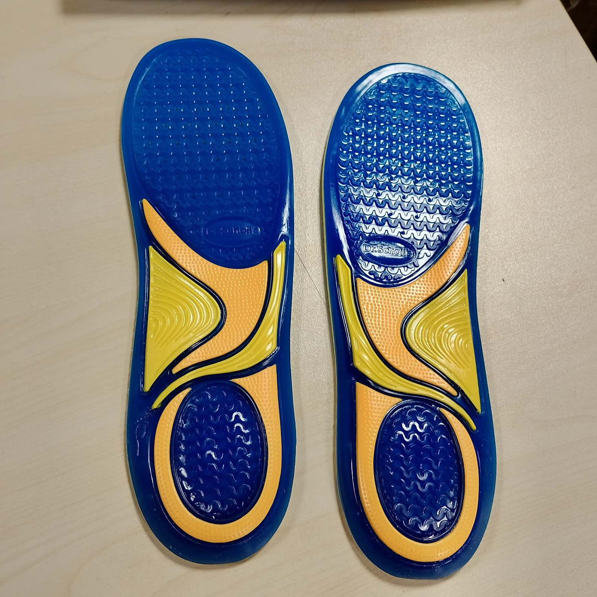 303729 - SCHOLL Sholla GelActiv Everyday për meshkuj, madhësitë 40-46.5, mbushje me shkumë memorieje dhe teknologji GelWave për rehati maksimale