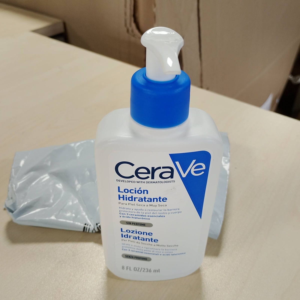 303776 - CERAVE Locion hidratues, për lëkurë të thatë deri në shumë të thatë, hidraton dhe rikthen barrierën mbrojtëse