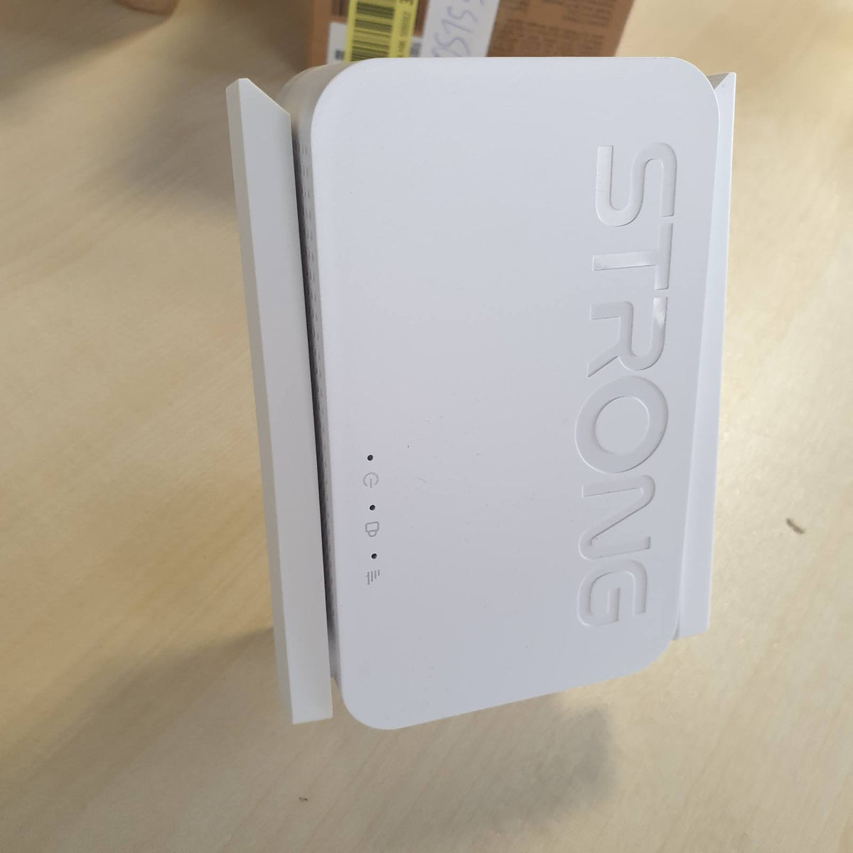305153 - STRONG Amplifikator WLAN AX3000 Mbit/s Wi-Fi 6, përsëritës me dy banda
