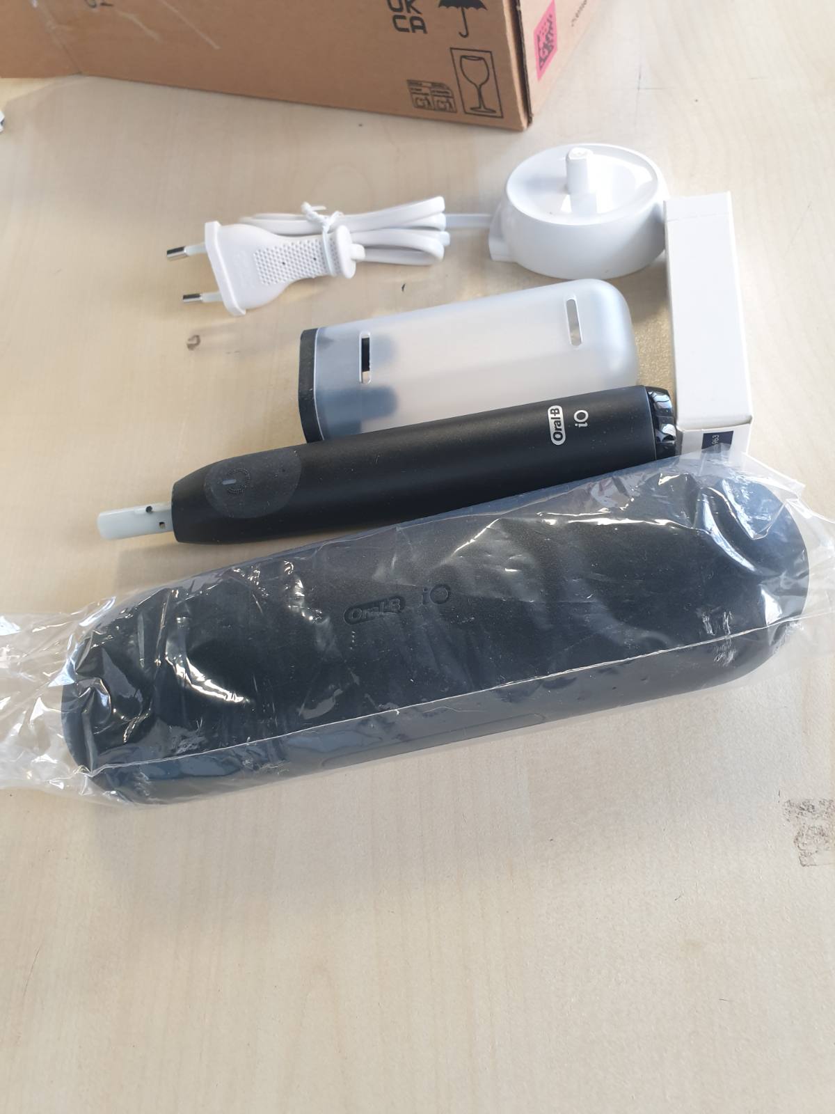 305785 - ORAL-B Furçë dhëmbësh elektrike iO Series 2, e zezë