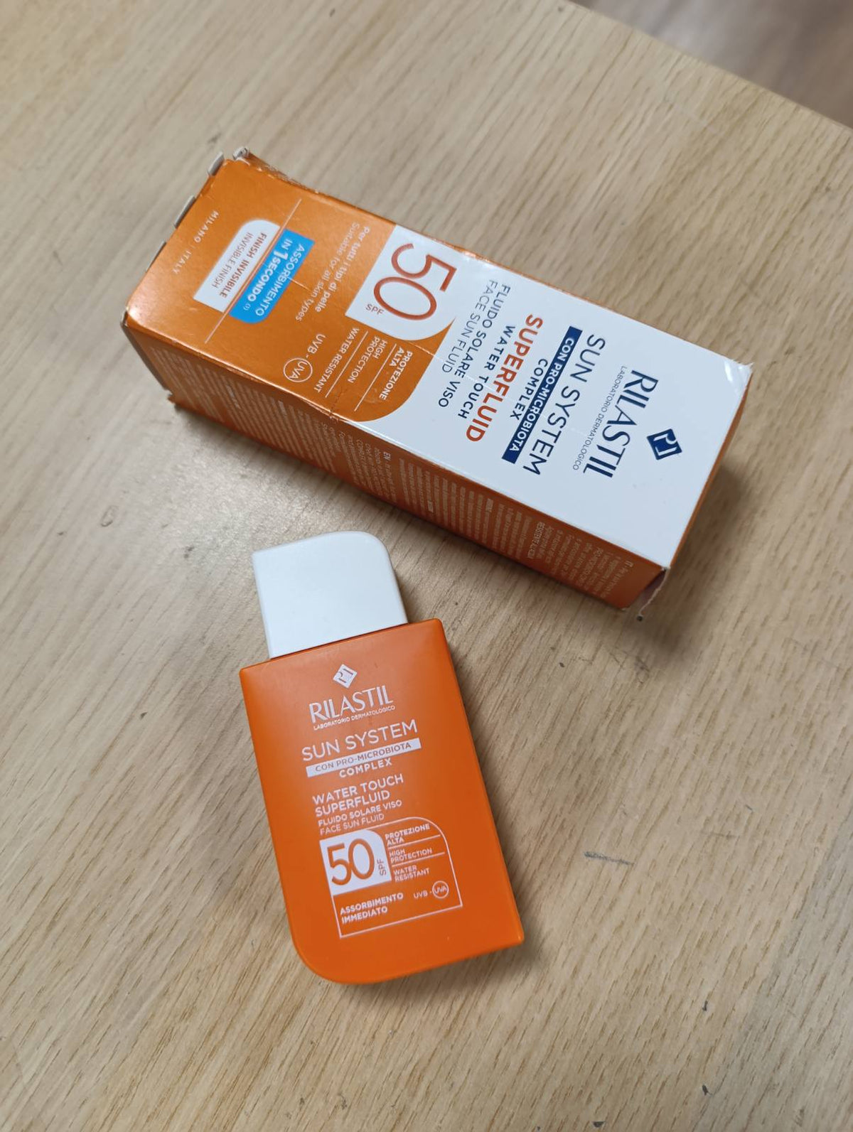 306653 - RILASTIL Sun System Water Touch Superfluid SPF50, Lëng Dielli për Fytyrën Hidratues dhe Antioksidant, Rezistent ndaj Ujit, Thithet Menjëherë, 50ml