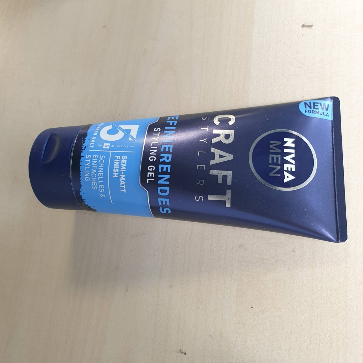 307005 - NIVEA MEN Xhel flokësh, 150 ml, përfundim gjysmë-mat, stilim i lehtë me fiksim të fortë, me Vitaminë E