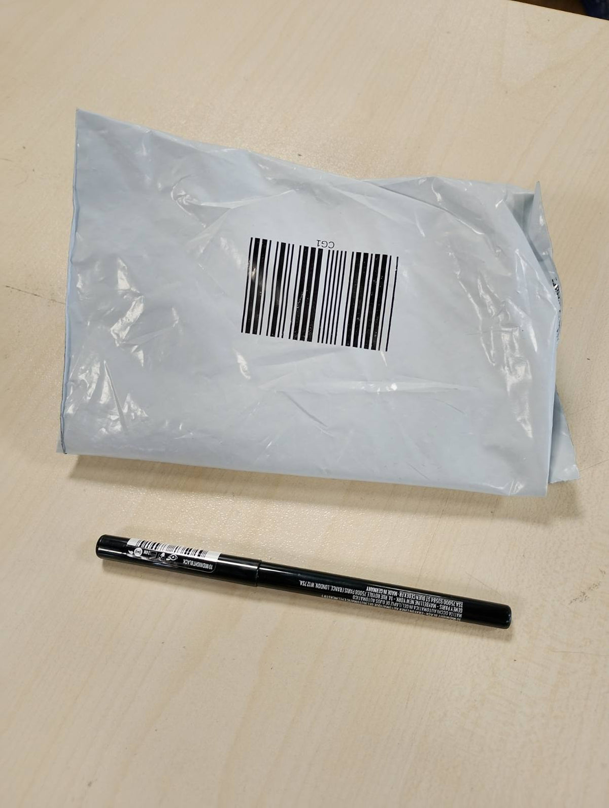 308343 - MAYBELLINE NEW YORK Lasting Drama Automatic Eyeliner - E zezë mesnate - E zezë - Potlood - 15GR