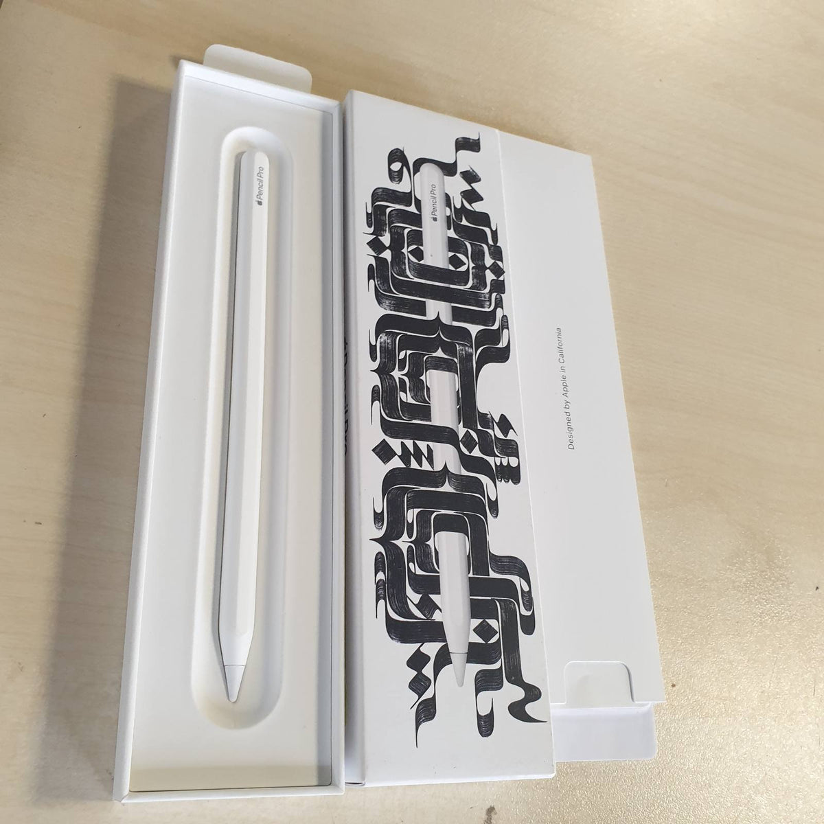 308575 - APPLE Pencil Pro: Mjete të përparuara, precizion perfekt, ndjeshmëri ndaj pjerrësisë dhe presionit, vonesë e ulët
