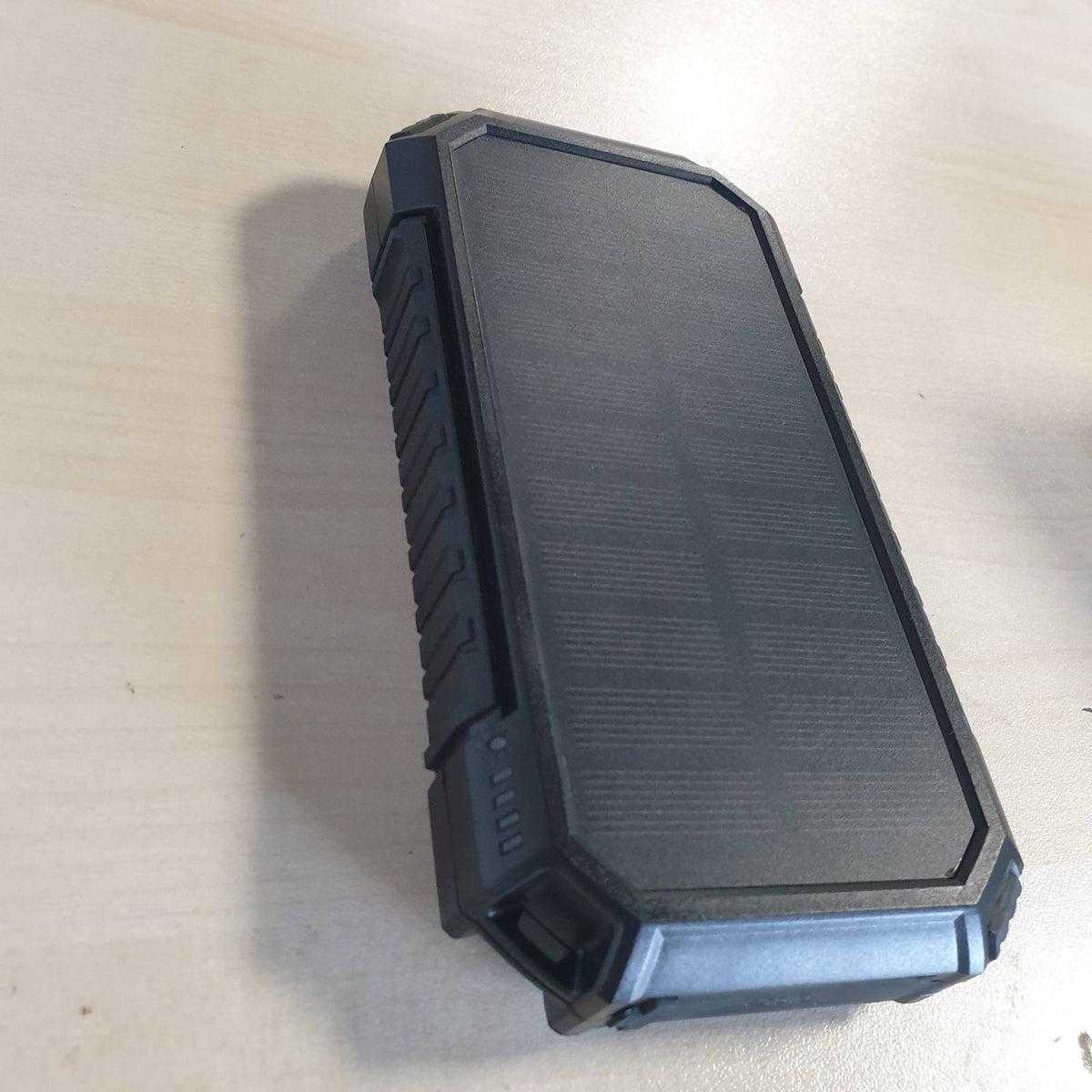 308845 - ADDTOP Karikues bankar me energji diellore, bateri e jashtme për telefon dhe tablet