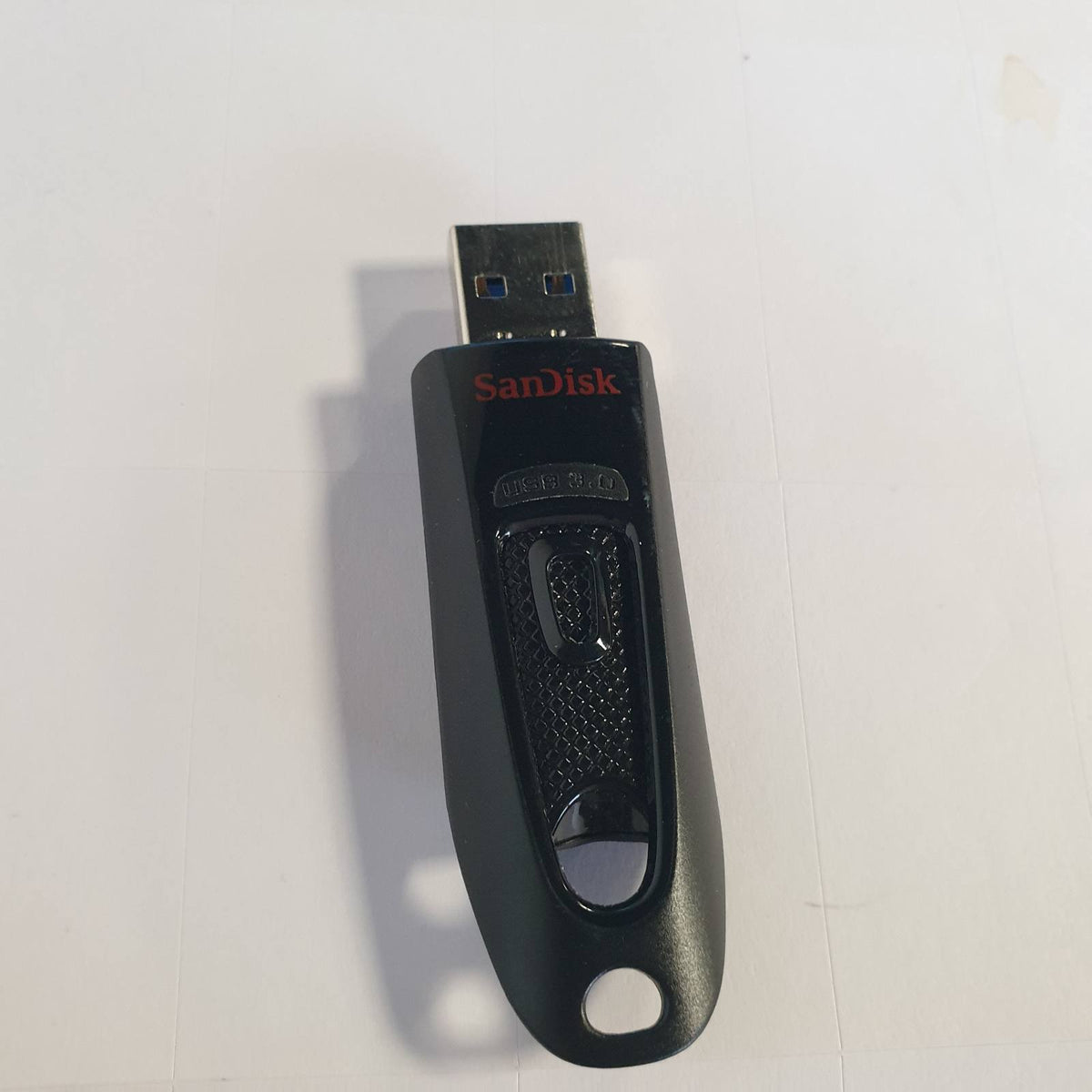 309154 - SANDISK 64GB Ultra USB 3.0 Njësi flash, Lexim deri në 130 MB/s, e zezë, (Pako me 1 copë)