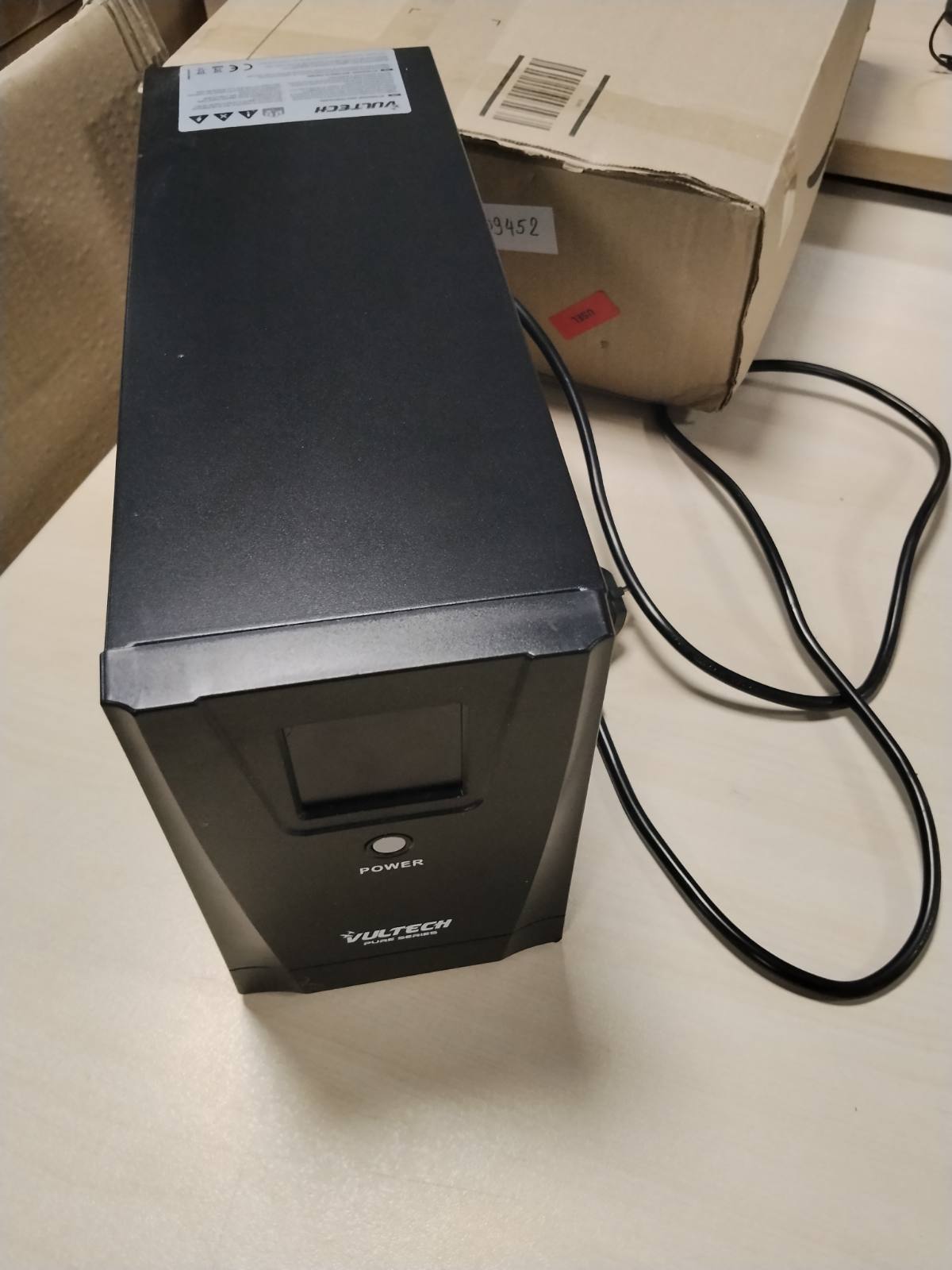 309452 - VULTECH UPS 1000VA Pure Line Interactive, valë sinusoidale të pastër, LCD