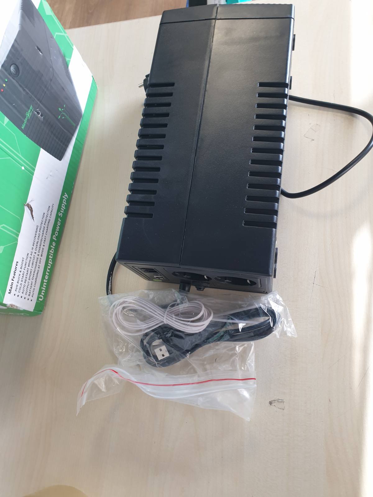 309765 - MASTER POWER | Sistem Furnizimi me Energji të Pandërprerë (UPS) 650 VA, Tension Daljeje Konstant 360W, 2 Priza Schuko