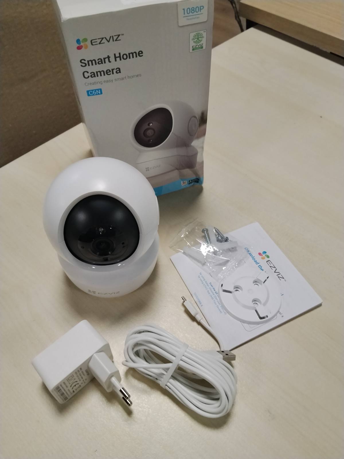 310128 - EZVIZ Kamera Sigurie WiFi C6N 1080p, Kamerë për Bebe 360° me Rrotullim/Anim, WiFi 2.4GHz, Shikim Inteligjent i Natës me IR, Zbulim Lëvizjeje, Audio Dy-Kahëshe