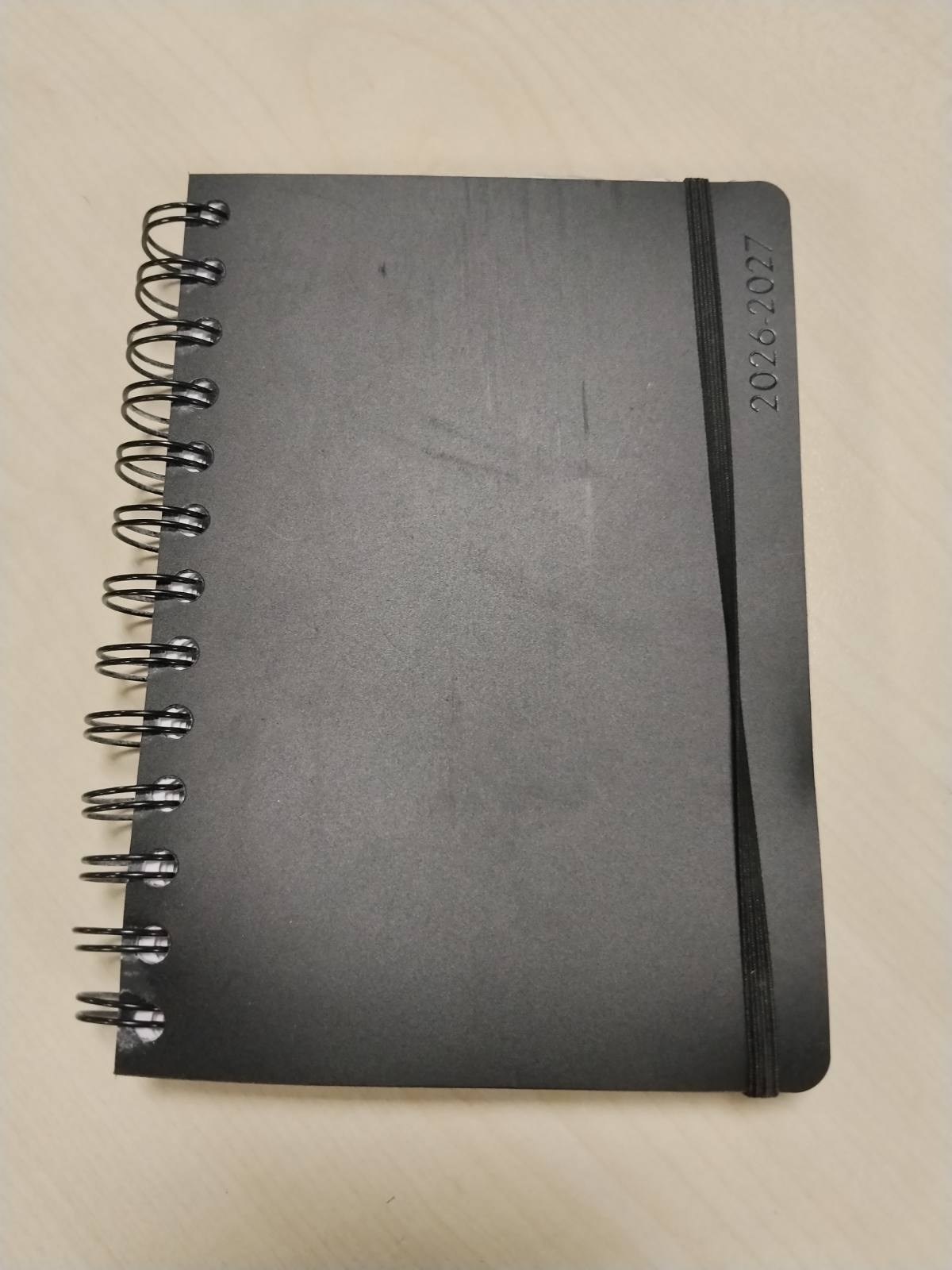 310410 - EXACOMPTA - Planifikues Ditor Black&Co 12x17cm - Gusht 2026 deri në Korrik 2027 E zezë