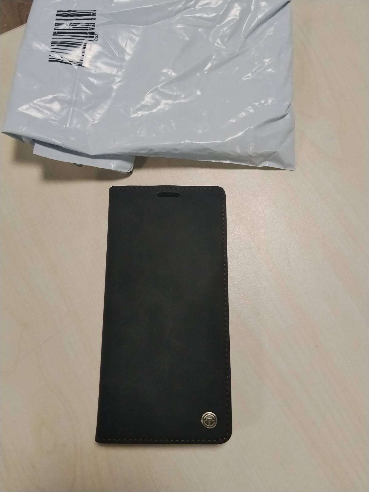 310471 - OWLHOLD Mbrojtëse telefoni për Samsung Galaxy A51, lëkurë premium, e butë nubuk, e palosshme me mbështetëse dhe vend për kartë, kundër goditjeve - e zezë