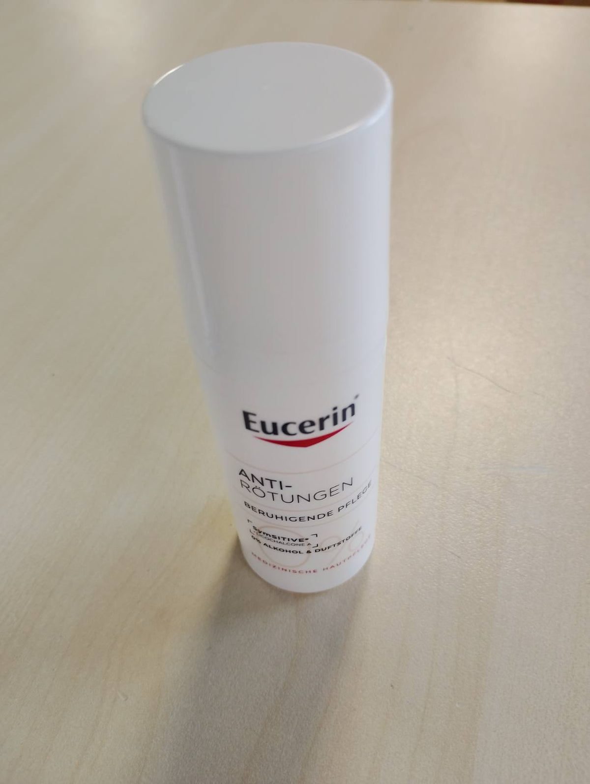 311452 - EUCERIN ANTI-REDNESS krem qetësues për fytyrën për ditën dhe natën 50 ml, krem intensiv kundër skuqjes për fytyrën, lëkurë e ndjeshme dhe e prirur ndaj rosacea, pa alkool dhe parfum, jo-komedogjenik