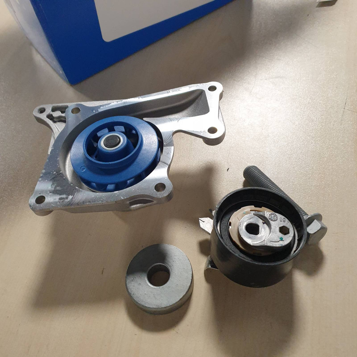 312514 - SKF Kit pompe uji dhe rripi kohor VKMC 06136, Lartësia 171 mm, Gjatësia 271 mm, Gjerësia 142 mm - Cilësi origjinale