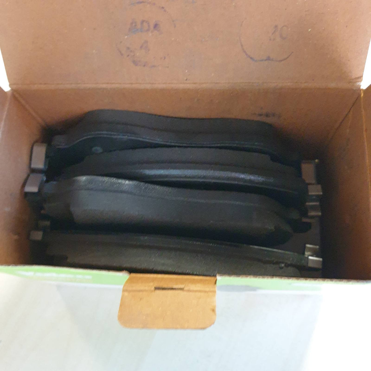 313560 - Valeo Essential Set prej 4 pllakash frenash 302402, boshti i përparmë