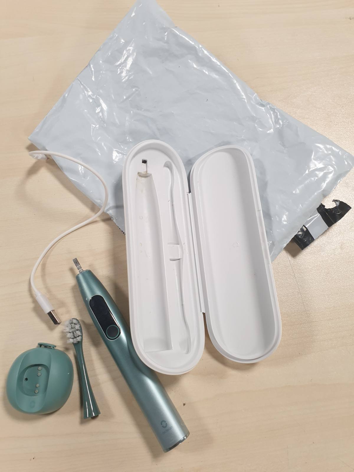 315571 - OCLEAN Set Dhuratë për Furça Dhëmbësh Elektrike X Series Pro, 3 Mënyra & 32 Intensitete, 6 Koka Furçe me Kuti Udhëtimi, Jeshile