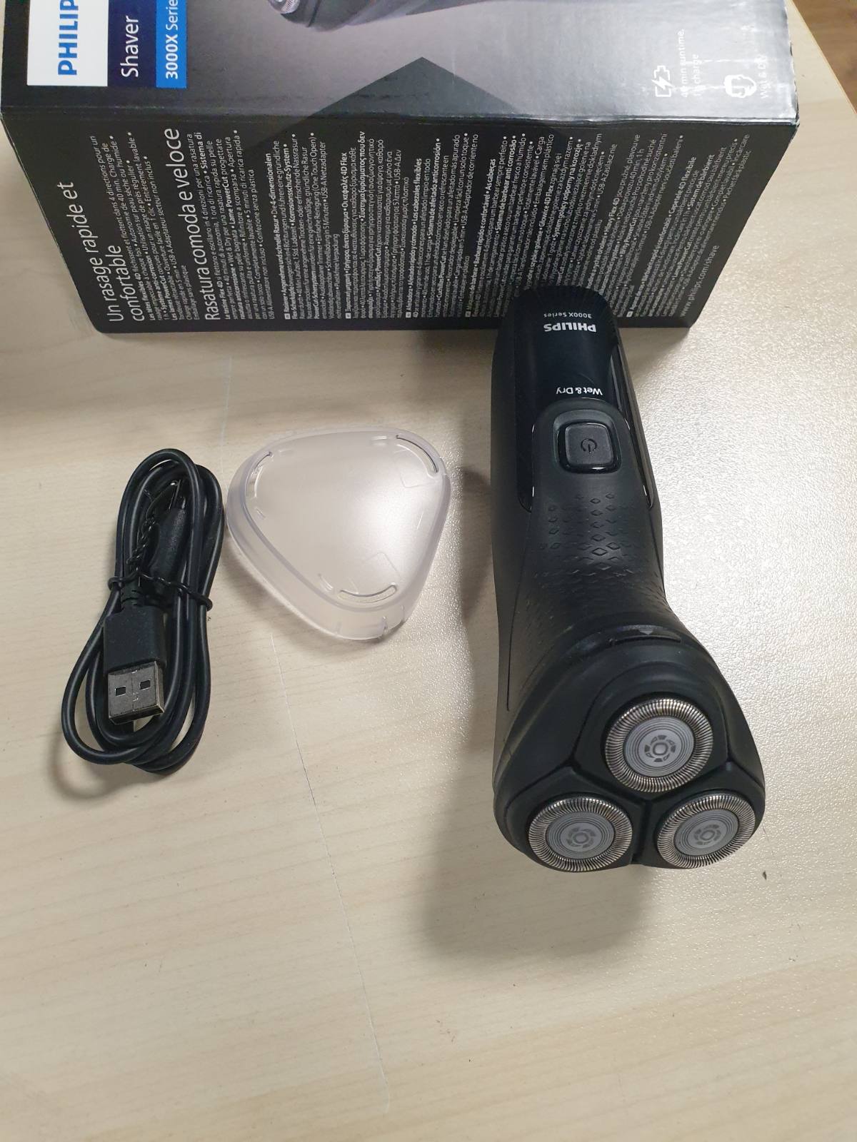 315869 - PHILIPS Seria e rrojës elektrike 3000x - Rrojtore elektrike për lagësht dhe thatë, Blu qielli, me teknologji SkinProtect, prerëse tërheqëse, rroje ergonomike për burra - përfshin prerëse hunde