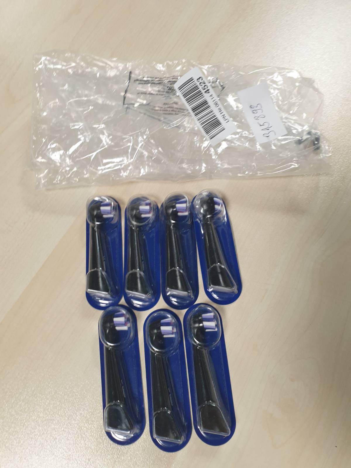 315893 - ORAL-B Koka Furçe Zëvendësuese iO Radiant White, Koka Furçesh Dhëmbësh ORIGJINALE, Zbardhues Dhëmbësh, Të Zeza, Pako me 8