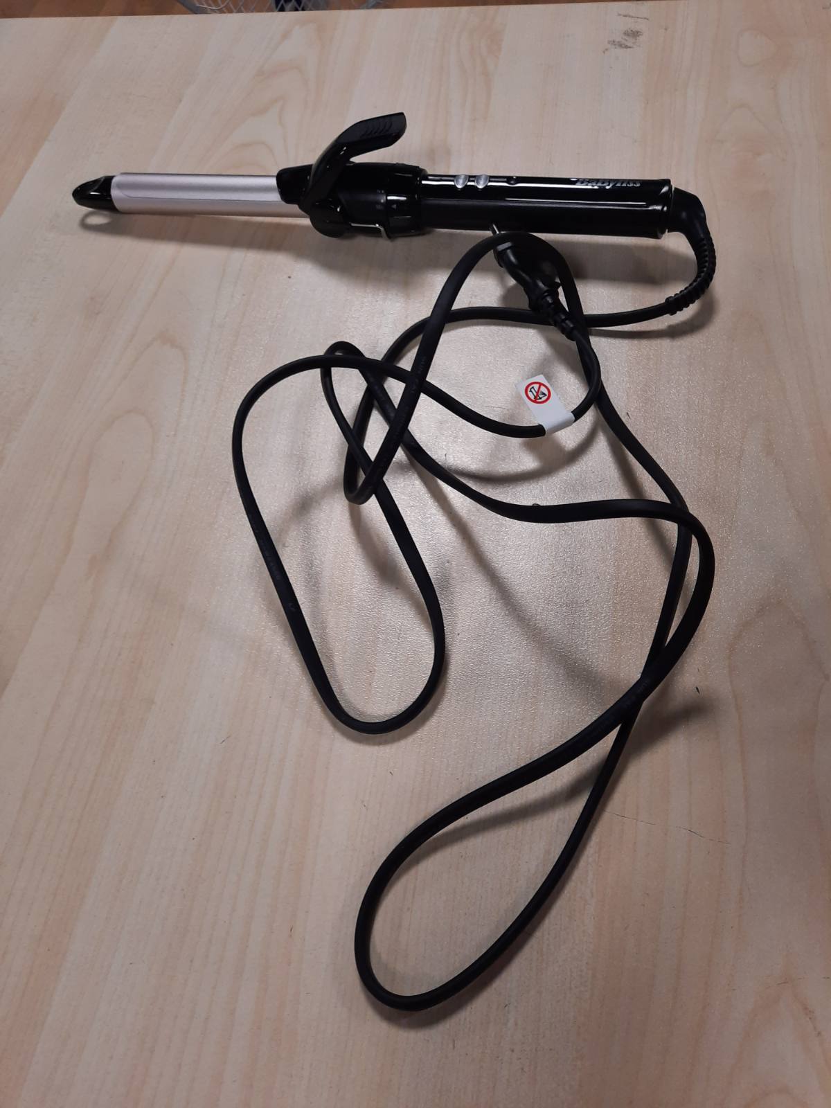 316716 - BABYLISS Kapëse kapëse 19 mm, Cilindër me shtresë Sublim' Touch, 10 cilësime temperature, Kapëse profesionale me mbështetëse sigurie të integruar, e zezë dhe rozë, C319E