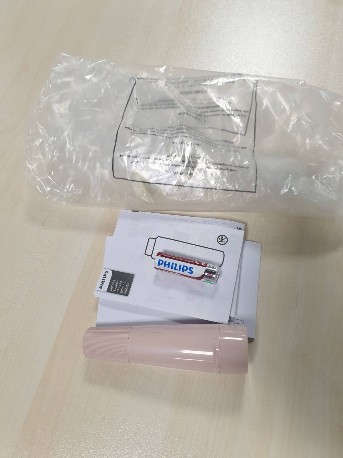 317057 - PHILIPS Depilues i serisë 5000, pa tel, kompakt, kokë hipoalergjike, modeli BRR454/00