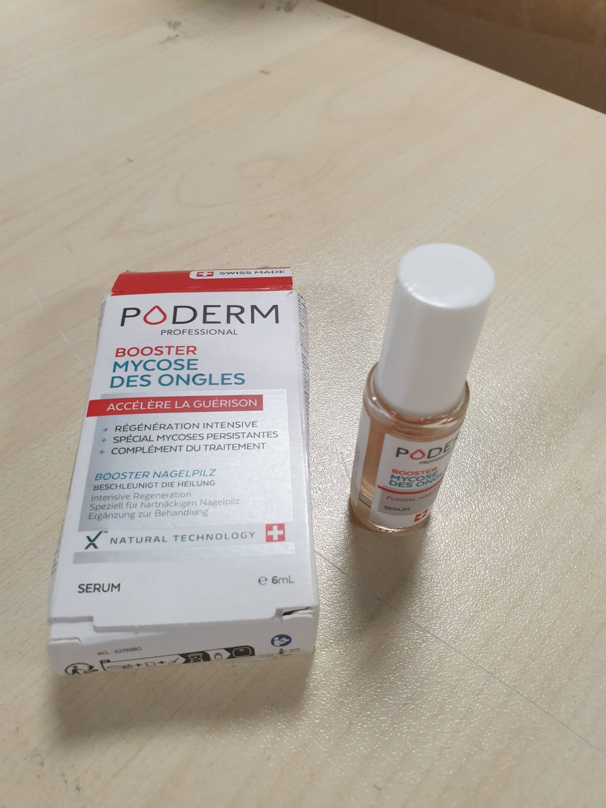 317380 - PODERM - PËRFORCUES I TRAJTIMIT TË KËRPUDHAVE TË THONJVE, për infeksione të forta kërpudhore, prodhuar në Zvicër, pa ngjyrë