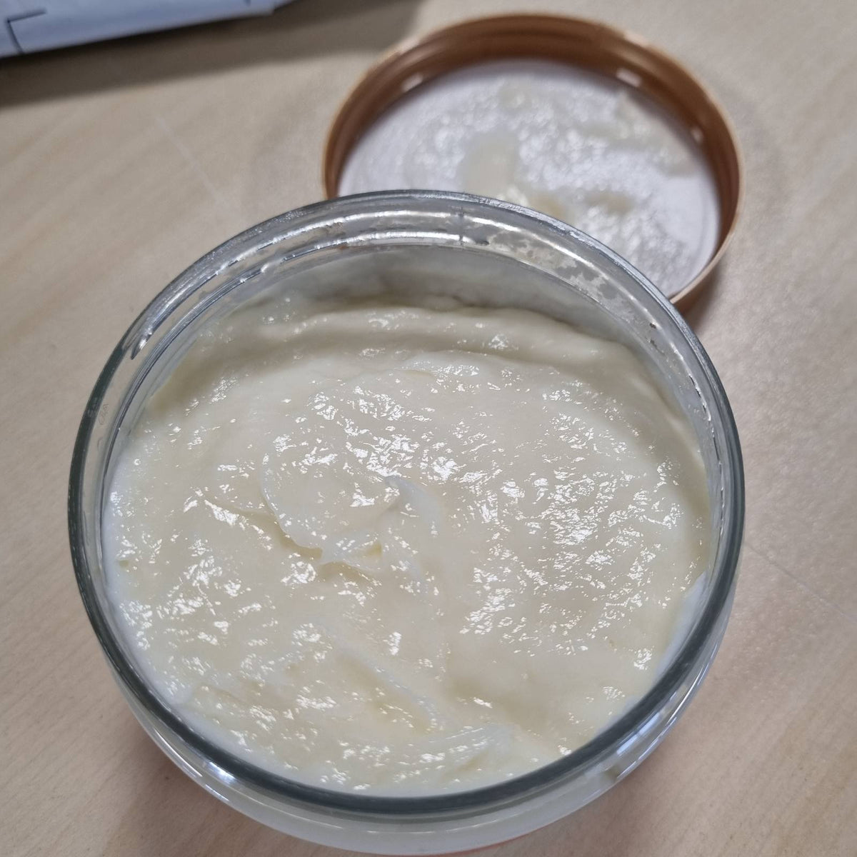 317425 - SHEA MOISTURE Smoothie për Përmirësimin e Kaçurrelave, 326 ml, Krem kaçurrelash për kaçurrela të përcaktuara dhe me shkëlqim.