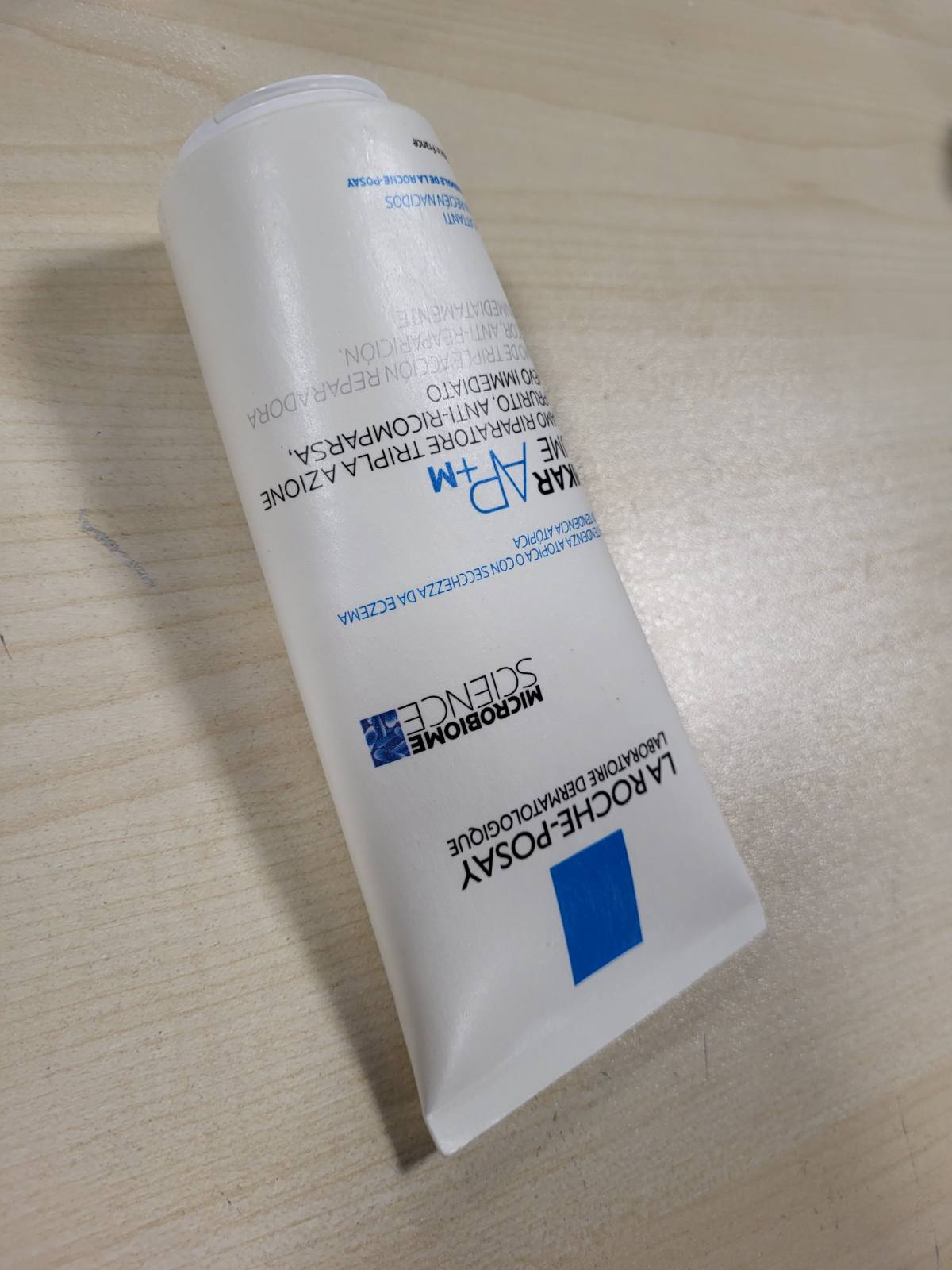 317525 - LA ROCHE-POSAY Losion trupi për lëkurë të kruar dhe të thatë, LIPIKAR Baume AP+M, 200 ml, me niacinamidë dhe gjalpë shea