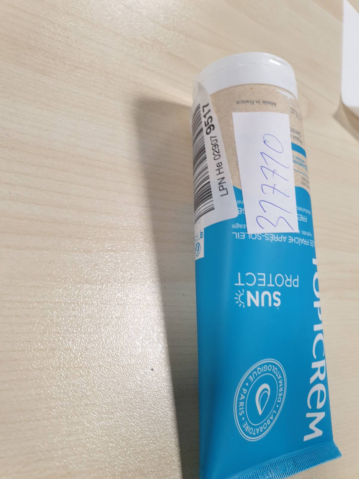 317710 - TOPICREM - MBROJTËS NGA DIELLI, XHEL I FRESKËT PAS DIELLIT QETËSUES PËR FYTYRËN DHE TRUPIN - HIDRATIM 48-ORËSH, 200 ml