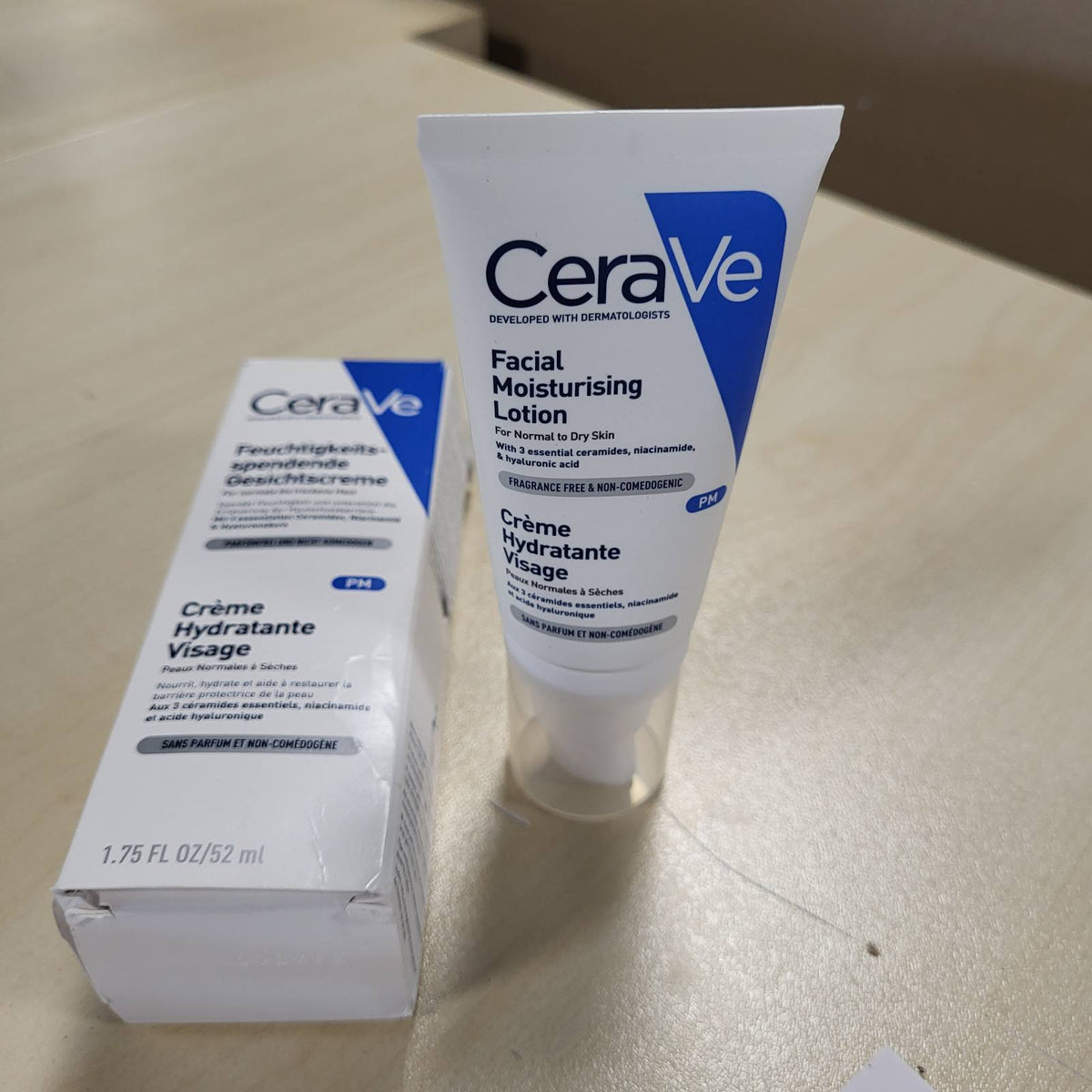 317896 - CeraVe - Krem hidratues për fytyrën - 52 ml