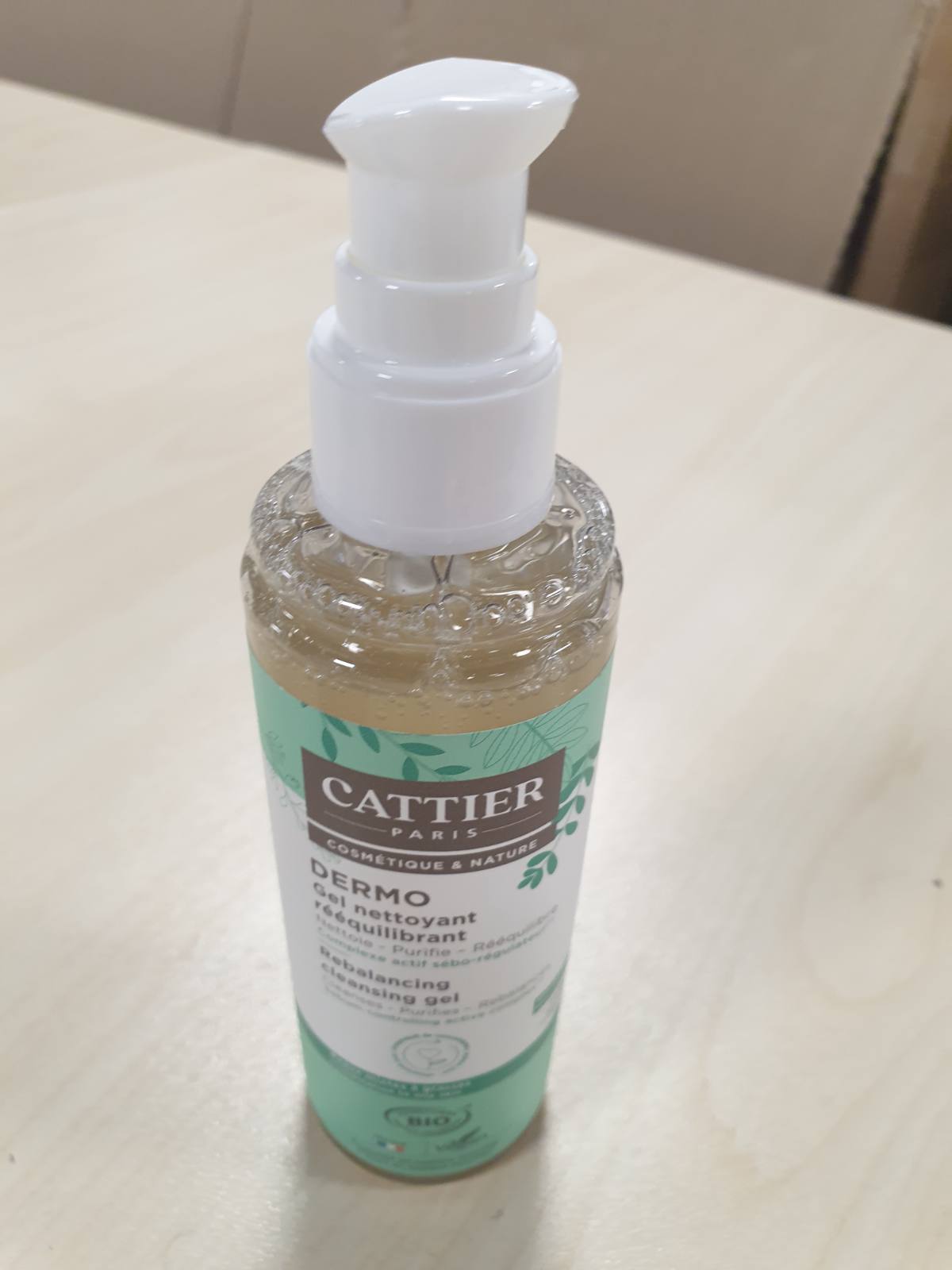 318316 - CATTIER Xhel Pastrues Dermo Ribalancues për Lëkurë të Kombinuar deri në të Yndyrë, 200 ml