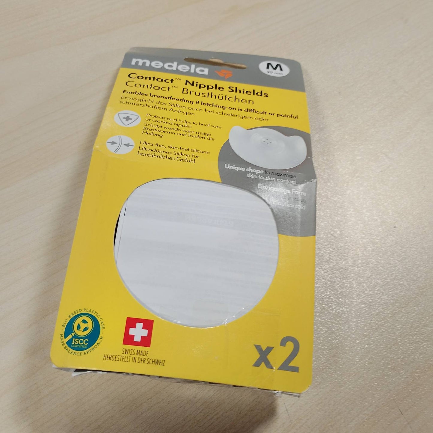 318594 - MEDELA Mbrojtëse për gjoksin Contact, Silikoni, Dizajn i butë, Pa BPA, 1 pako me 2 mburoja (20 mm), Kuti ruajtjeje