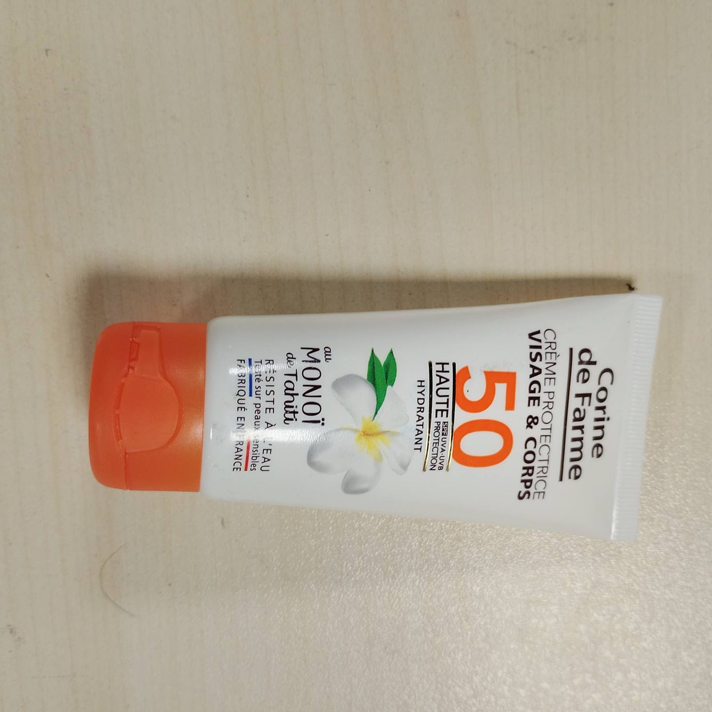 318848 - CORINE DE FARME - Krem Mbrojtës për Fytyrën dhe Trupin SPF50 - Mbrojtje e Lartë nga Rrezet UVA dhe UVB - me Vaj Monoi Tahitian - Rezistent ndaj Ujit - 50ml