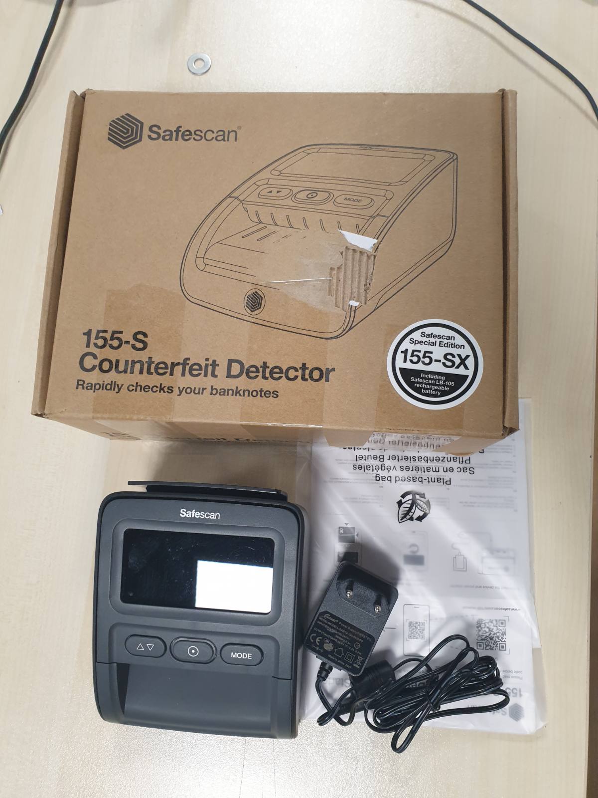 319331 - SAFESCAN 155-SX Detektor Automatik dhe Portativ i Kartëmonedhave të Falsifikuara, 7 Pika Zbulimi
