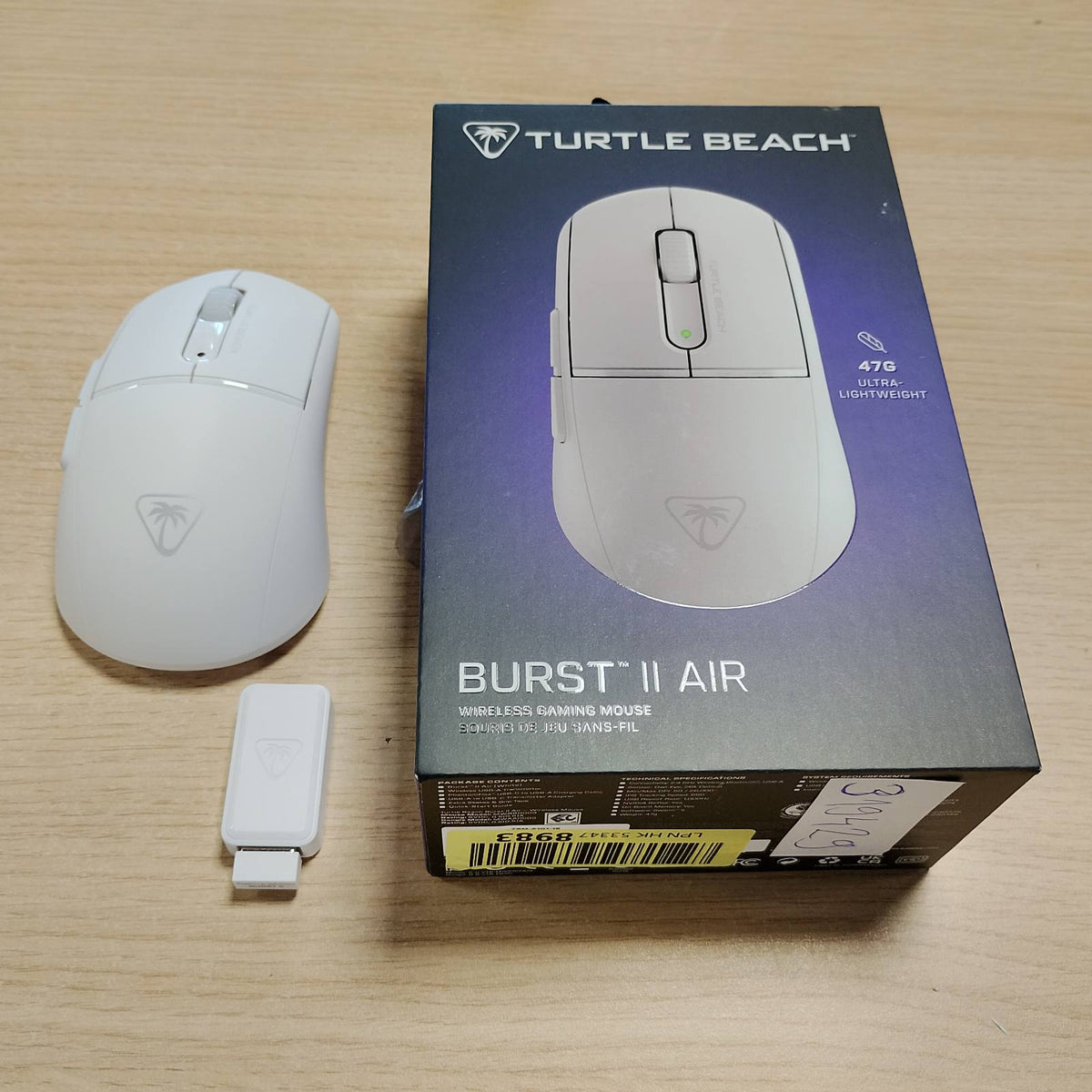 319429 - TURTLE BEACH BURST II AIR – Maus për lojëra pa tel 2.4 GHz, 47 g, 26k DPI, Bluetooth, jetëgjatësi baterie deri në 120 orë - i bardhë