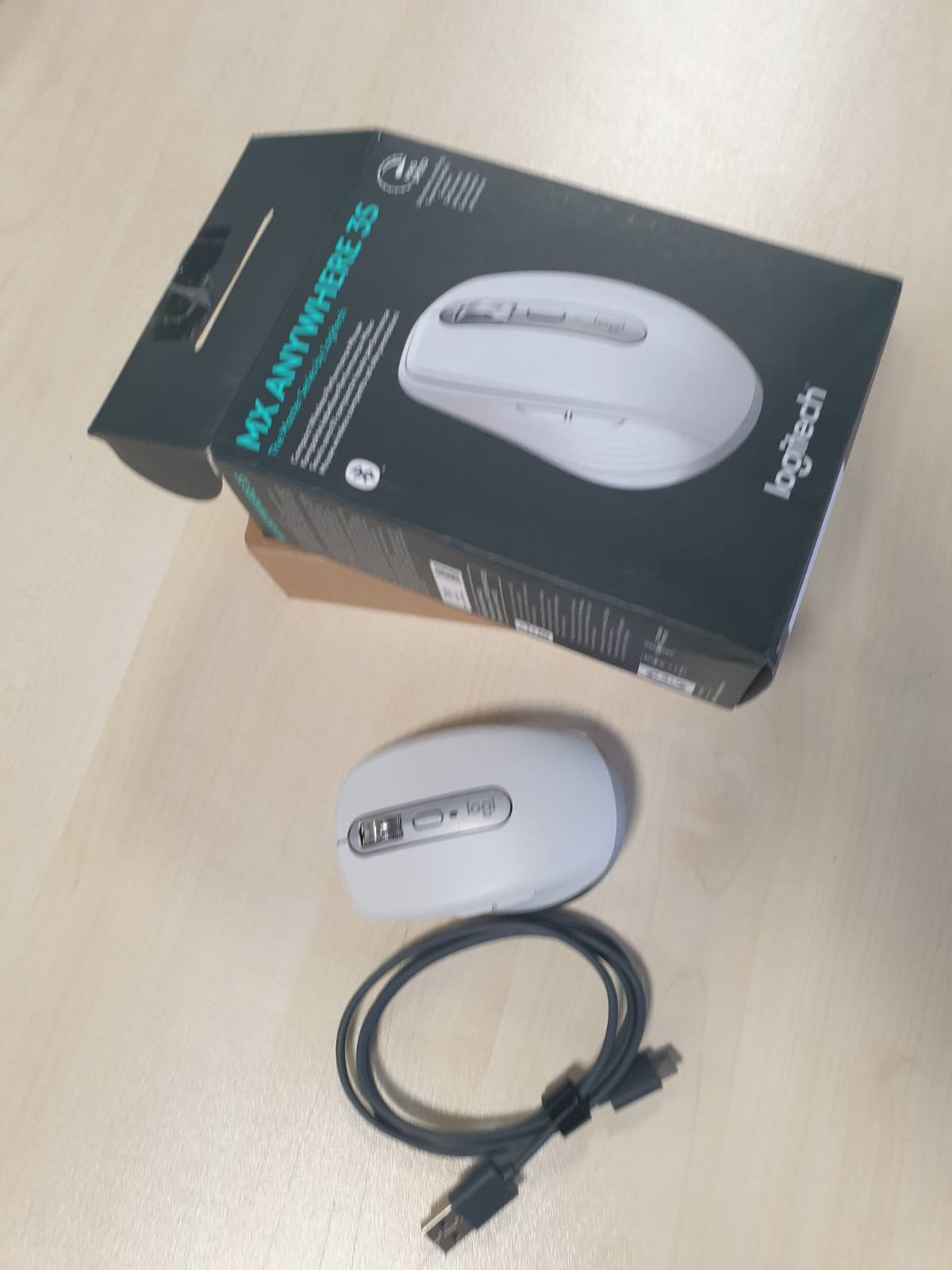 319579 - LOGITECH Maus MX Anywhere 3S, Pa Tel, 8K DPI, USB C, Bluetooth, I pajtueshëm me Windows, Linux, Chrome, Mac - Gri e zbehtë