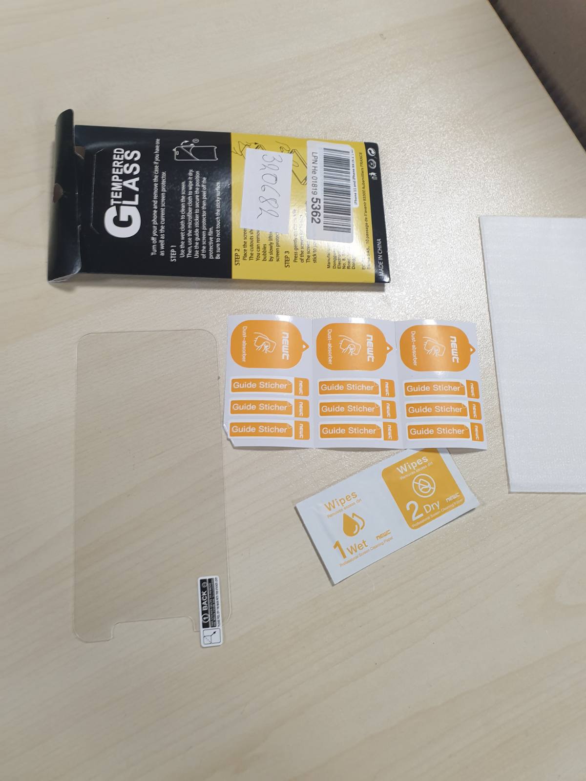 320682 - NEW'C Mbrojtës Ekrani me 3 copë për iPhone 11 dhe iPhone XR, Fortësi 9H, HD, Ultra i Transparent 0.33 mm