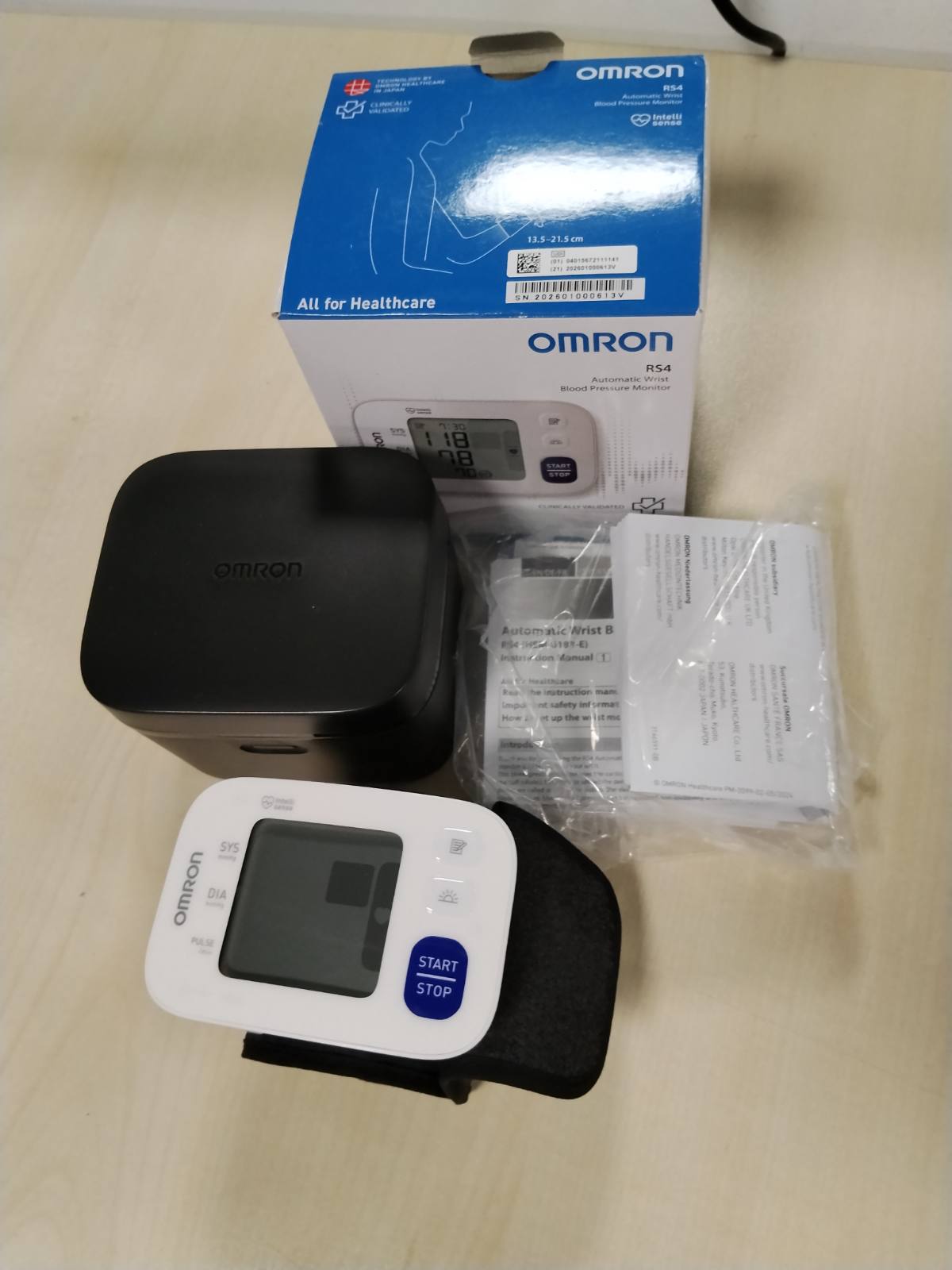 321068 - OMRON Monitor i presionit të gjakut RS4, Test Winner Stiftung Warentest 11/2023