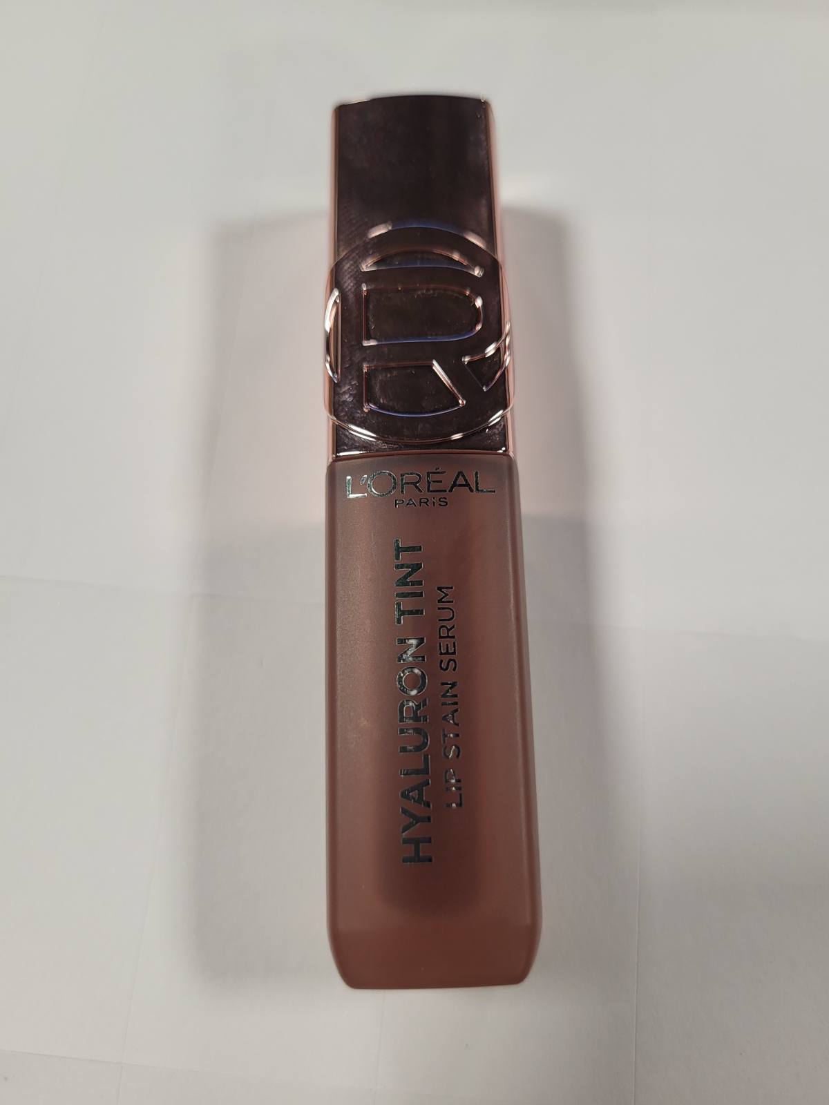 321672 - L'ORÉAL PARIS Ngjyrë shumëpërdorimëshe për buzë - Hidraton dhe ofron shkëlqim natyral - Nuanca: Ia vlen Mesatare