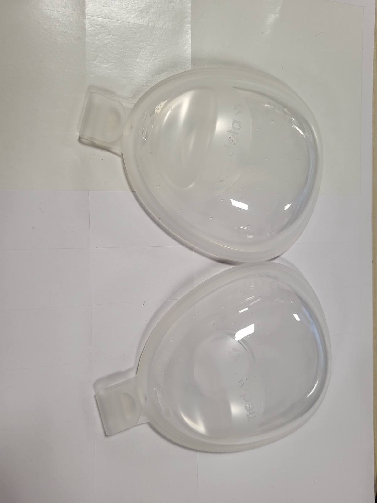 321723 - MEDELA Kapakë për mbledhjen e qumështit InBra - Të papërshkueshëm nga rrjedhjet - Dizajn portativ - Formë anatomike - Pa BPA - Kapacitet 30 ml