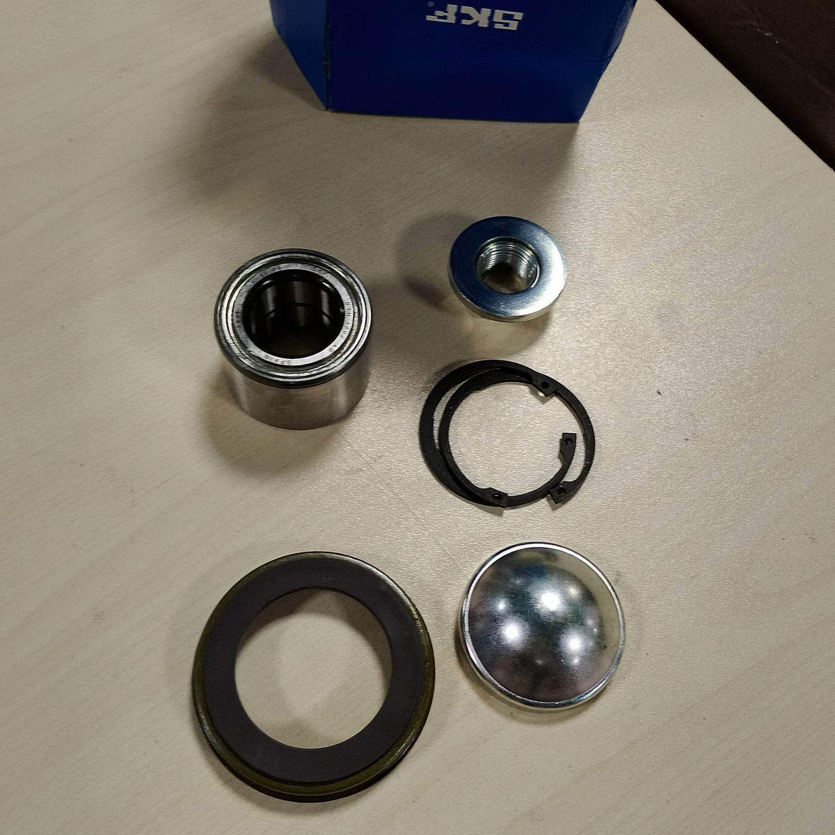 322400 - SKF Kit Kushinetash Rrotash VKBA 3532, Pozicioni i Boshtit të Pasmë, Diametri i Jashtëm 53 mm, Lartësia 84 mm, Gjatësia 111 mm, Gjerësia 111 mm