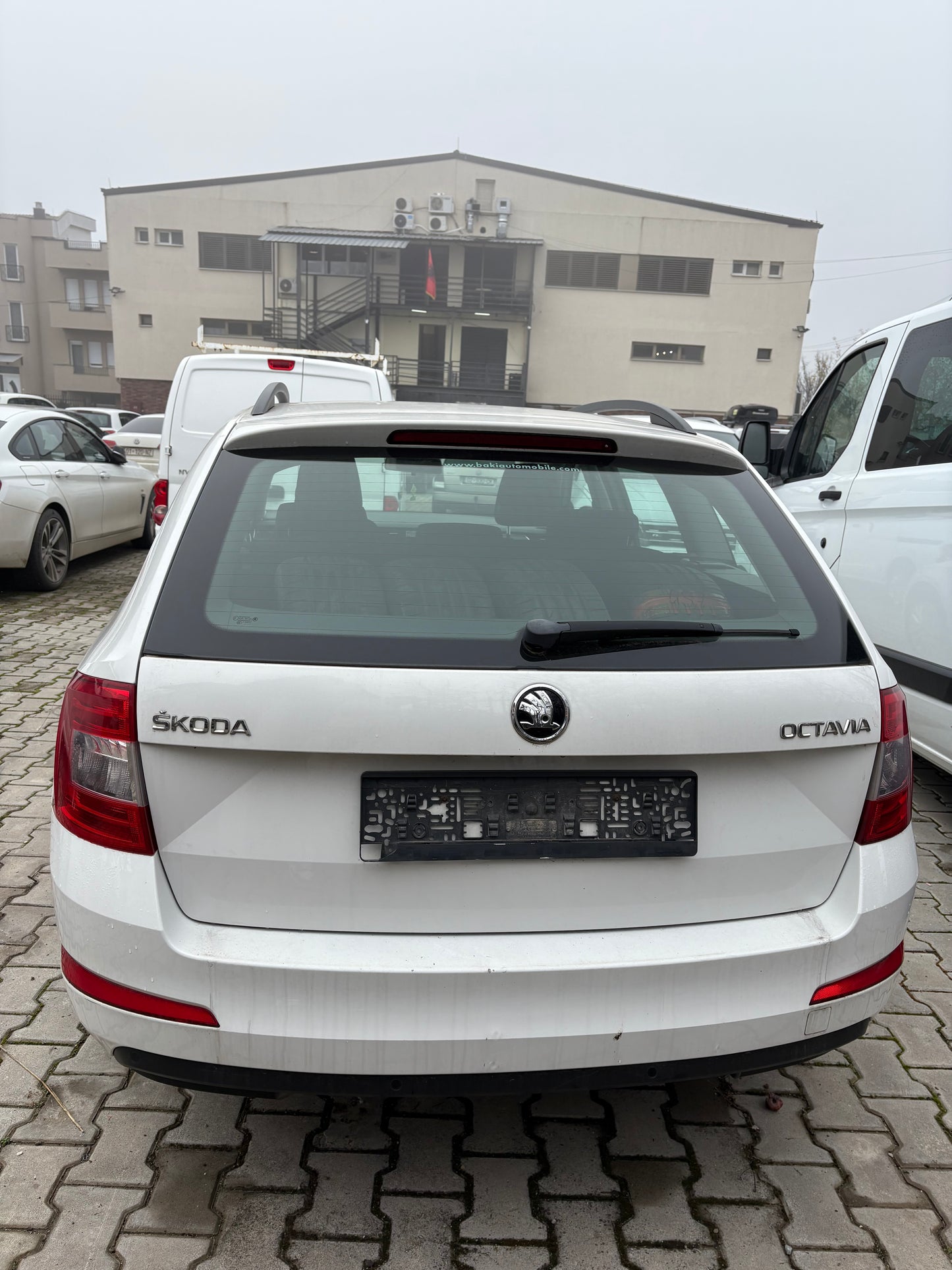 1032 - SKODA OCTAVIA COMBI OSCE 2015