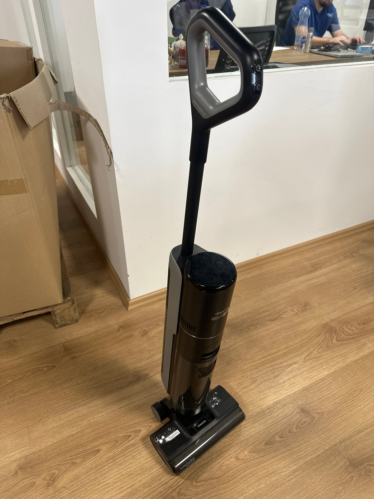118035 - DREAME H12 Pro Fshesë pa Tel me Pastrim Skajesh dhe Vetëpastrim, Tharje me Ajër të Nxehtë, Rezervuar Uji 900 ml, Bateri me Jetëgjatësi 35 minuta, Përshtatshme për Dysheme të Forta dhe Qime Kafshësh Shtëpiake