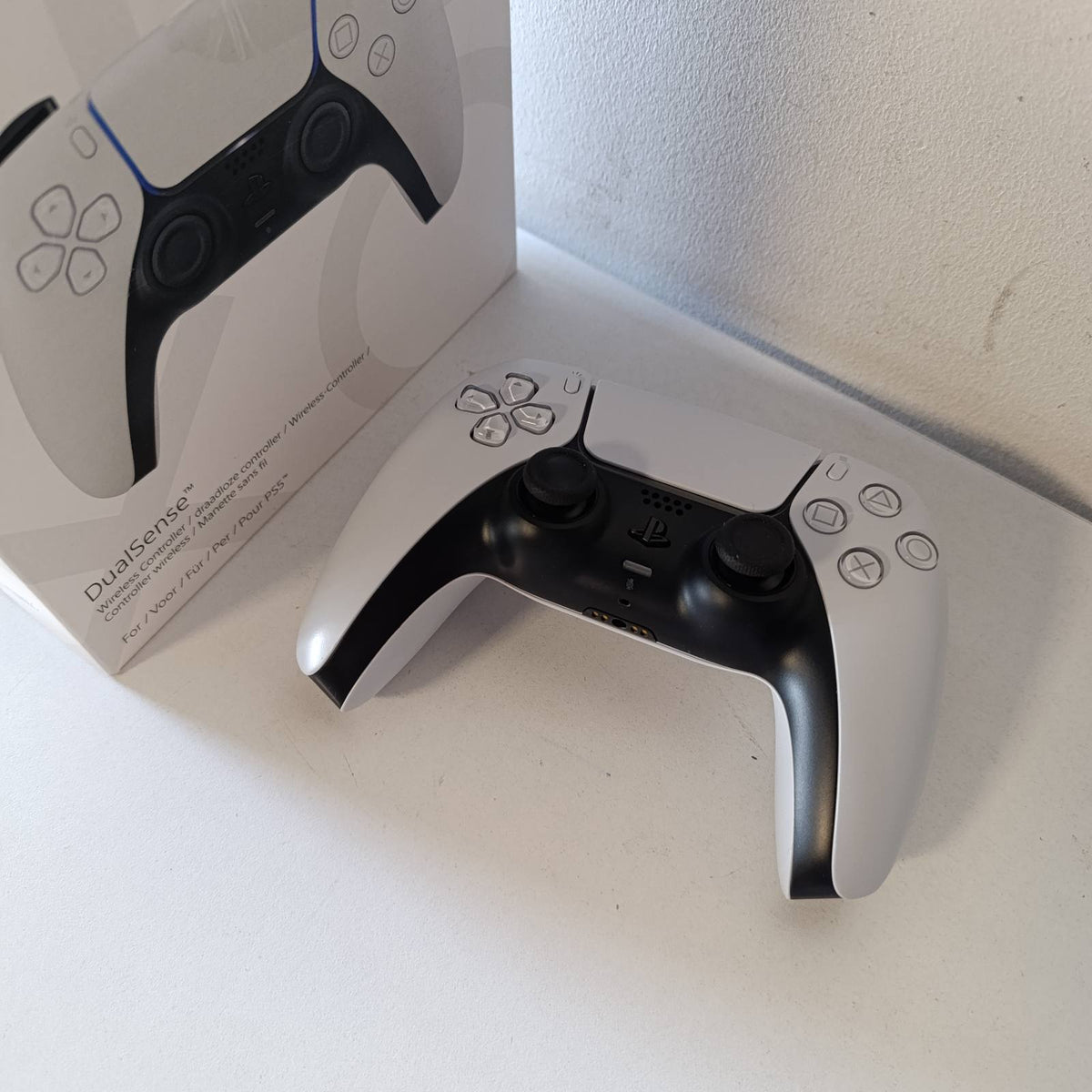 292387 - PLAYSTATION 5 Kontrolluesi pa tel DualSense