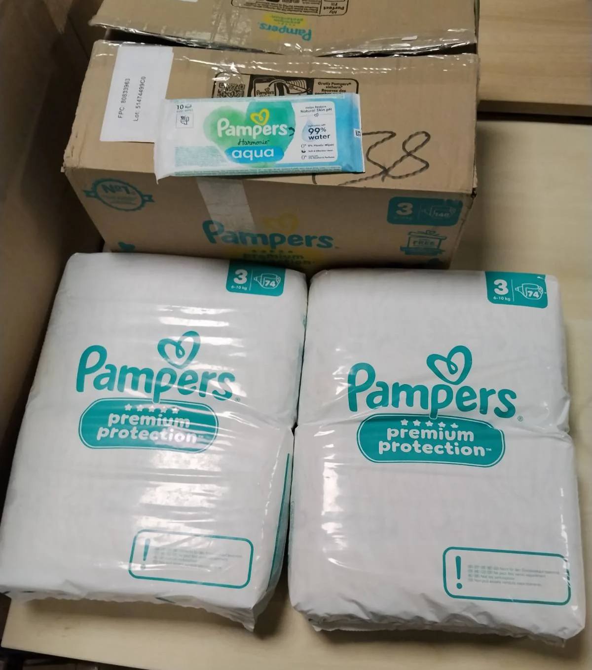 300400 - PAMPERS Pampers Premium Protection Madhësia 3, 148 pelena, 6-10 kg, Mbrojtje e dyfishtë për lëkurën dhe rrjedhjet + 10 peceta Harmonie Aqua Falas