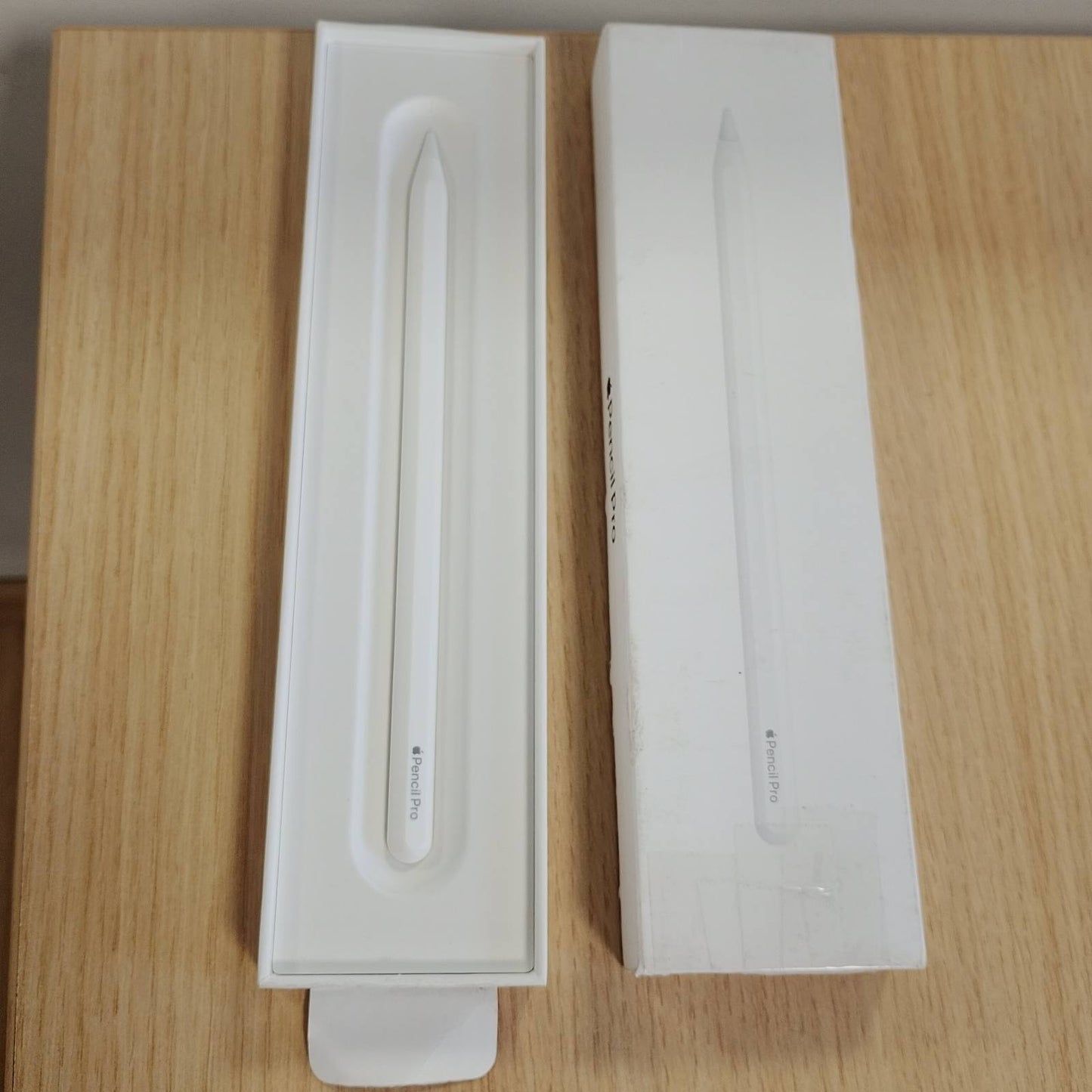 320258 - APPLE PENCIL PRO, Mjete të përparuara, precizion perfekt në piksel, ndjeshmëri ndaj presionit dhe pjerrësisë, vonesë më e ulët, për shënime, vizatim dhe art