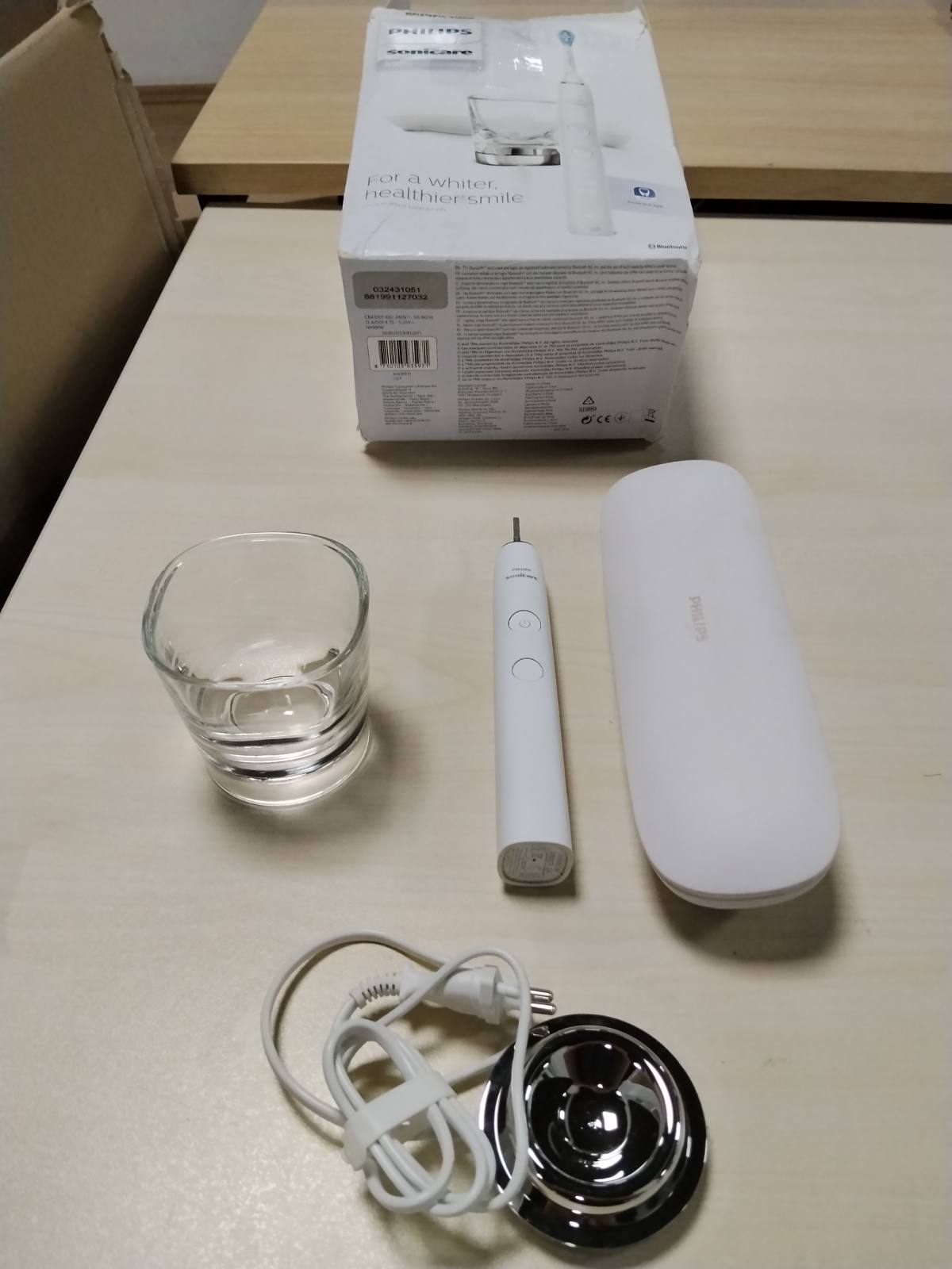 300233 - PHILIPS Furçë dhëmbësh elektrike sonike Sonicare DiamondClean 9000, model HX9911/27, e bardhë